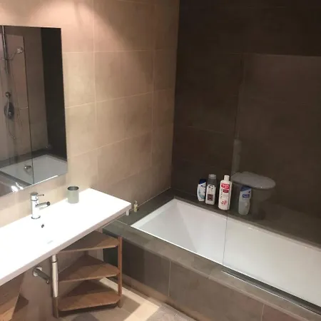 2256-stunning Groundfloor In Luxury Complex! Apartment
