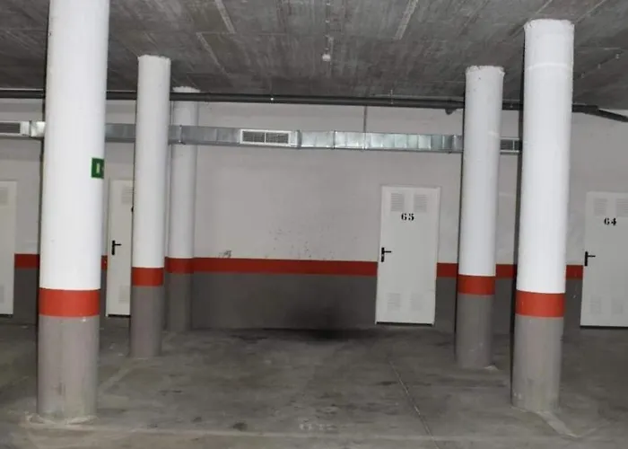 2256-stunning Groundfloor In Luxury Complex! *