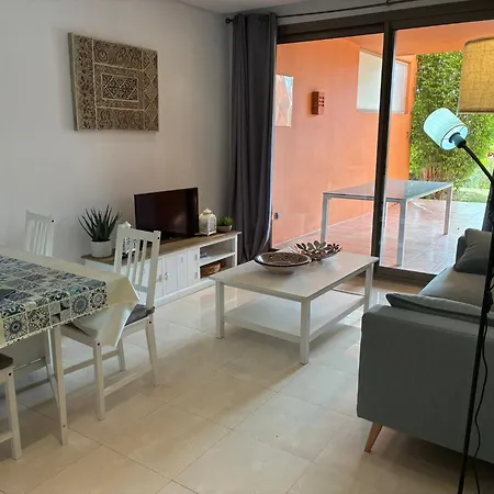 2256-stunning Groundfloor In Luxury Complex!