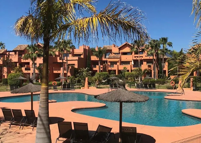 2256-stunning Groundfloor In Luxury Complex!